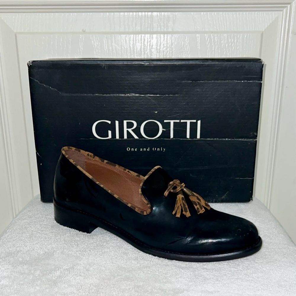 Giro Black Loafers with Tan Tassels